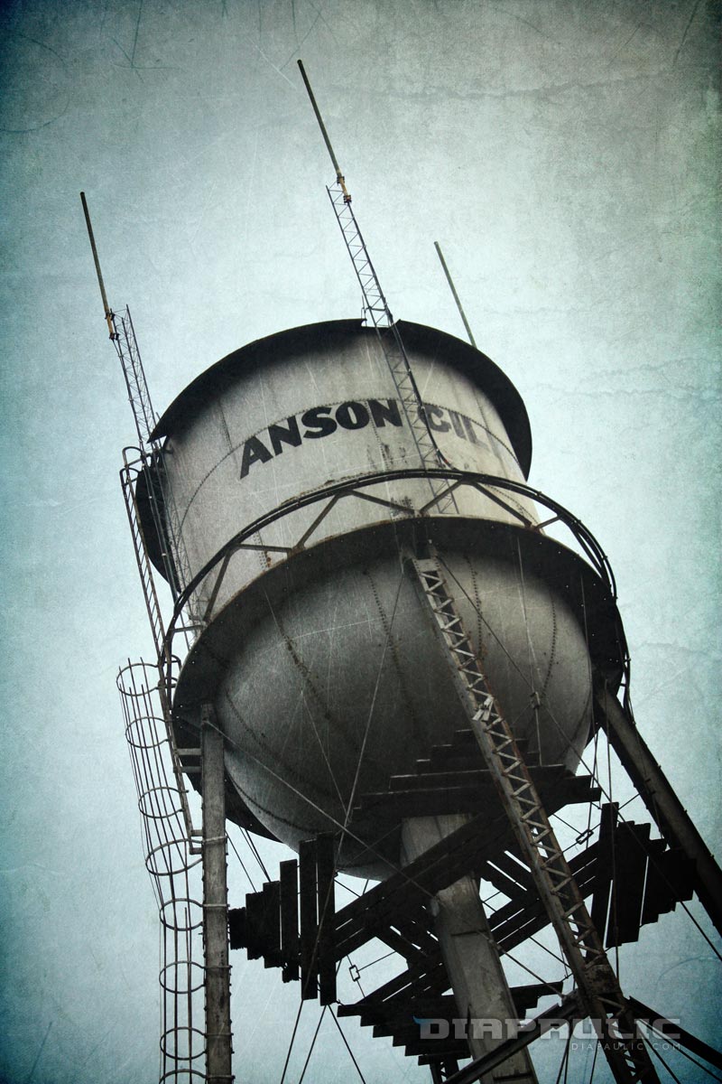 Diapaulic Design Photography - Anson Oil